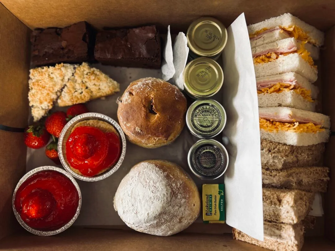 Afternoon Tea for 2 - Image 2
