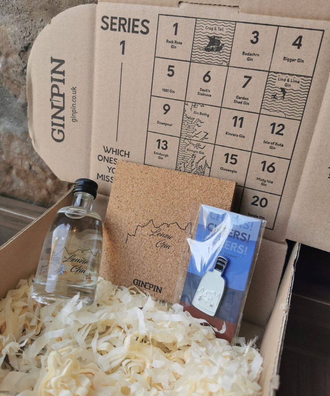 Lenzie Gin, Gin Pin